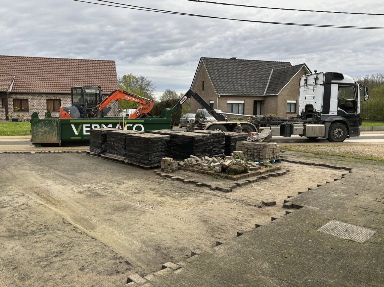 Opstartfase van de aanleg van een groene oprit - atelier b2